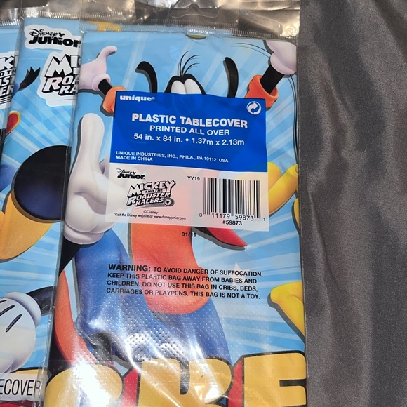 Disney Junior - Mickey and the Roadster Racers tablecloths - Picture 2 of 2